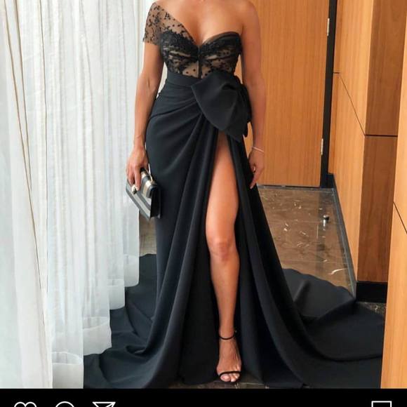 Meet your Posher, Laura - Picture 1 of 1